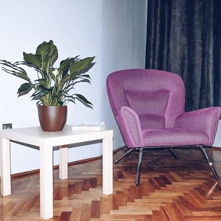 ☆Modern High Ceiling Apartment - Heart Of The City Oradea Exteriör bild
